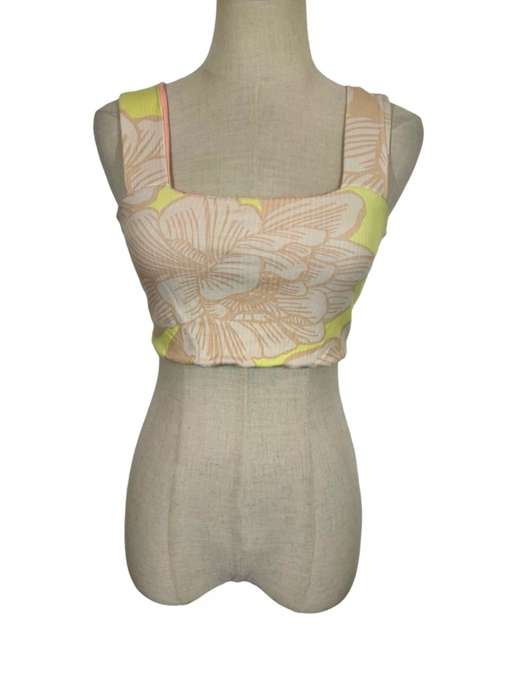 FARM Rio Tropical Floral Ribbed Crop Top - Picture 2 of 5